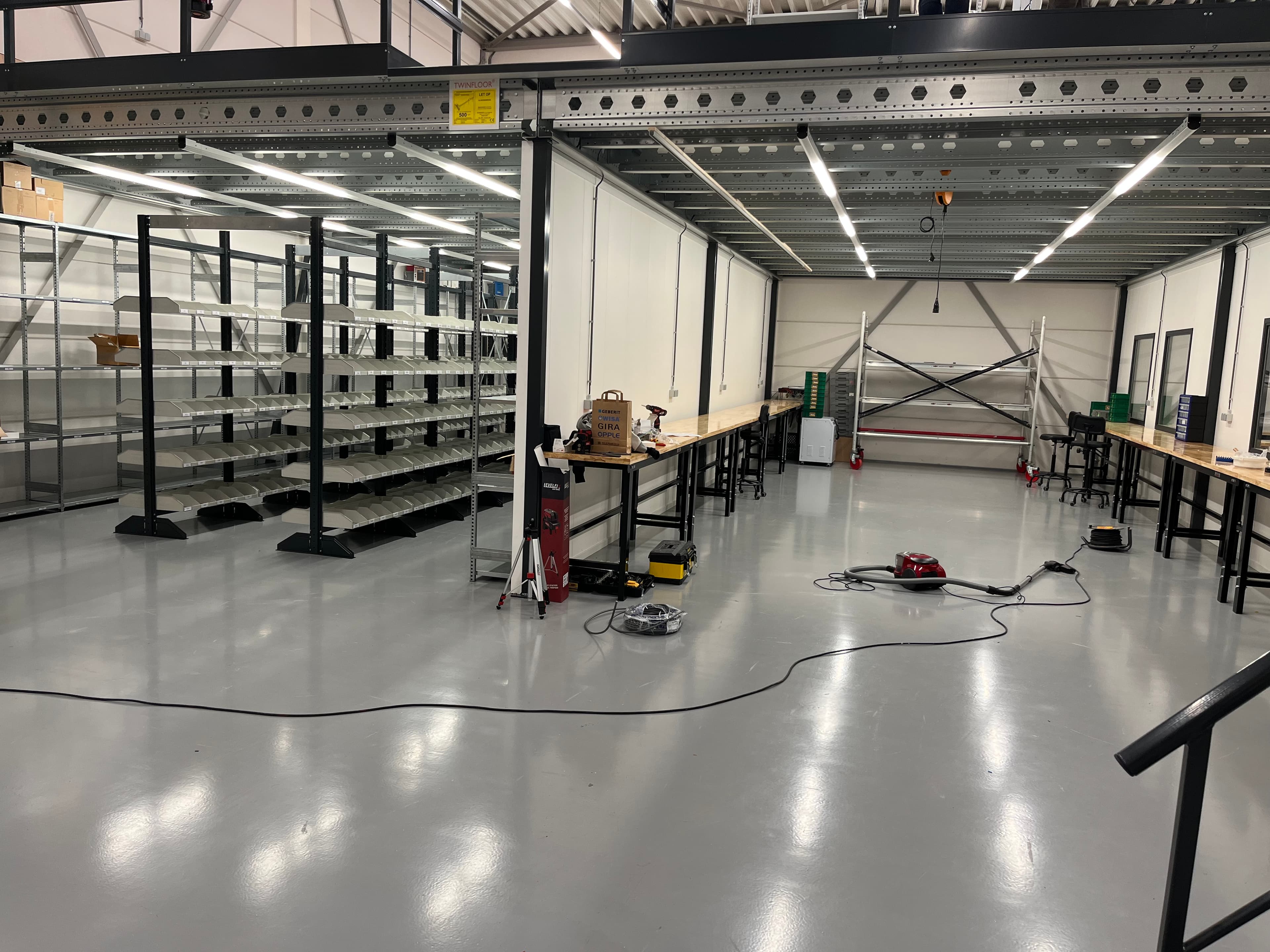 Zakelijk installatie door Cotin & De Waard